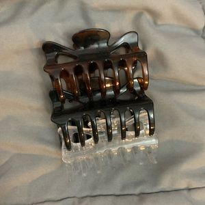 3 claw clips FREE WITH ANY PURCHASE